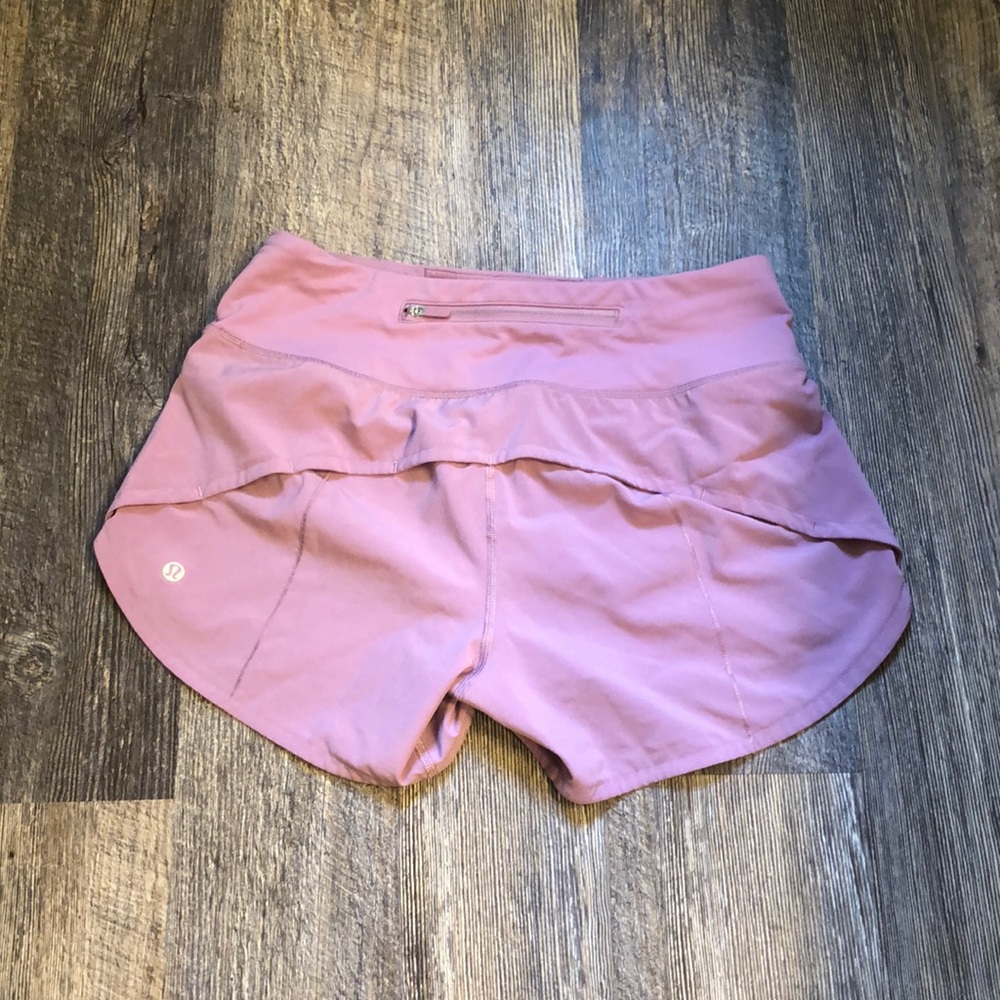 [SOLD] Lululemon Speed Up Short *Long 4"- size 4 tall